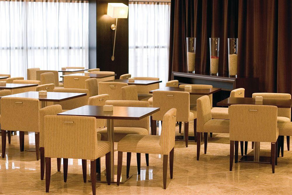 Hotel Occidental Aranjuez Restaurante foto